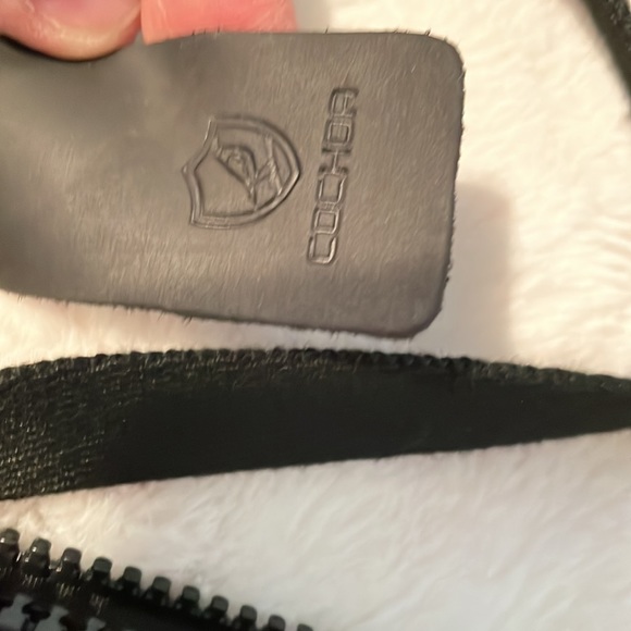 Cochoa leather crossbody bag in black NWT - Picture 11 of 12